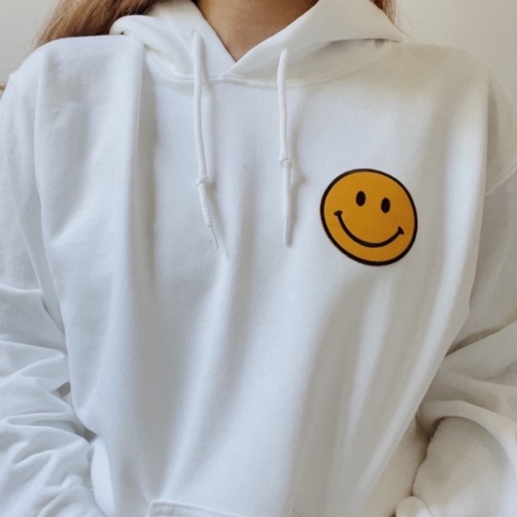 white pullover smiley face hoodie ㋡ | hooded sweatshirt with pockets 😊 - Picture 4 of 6